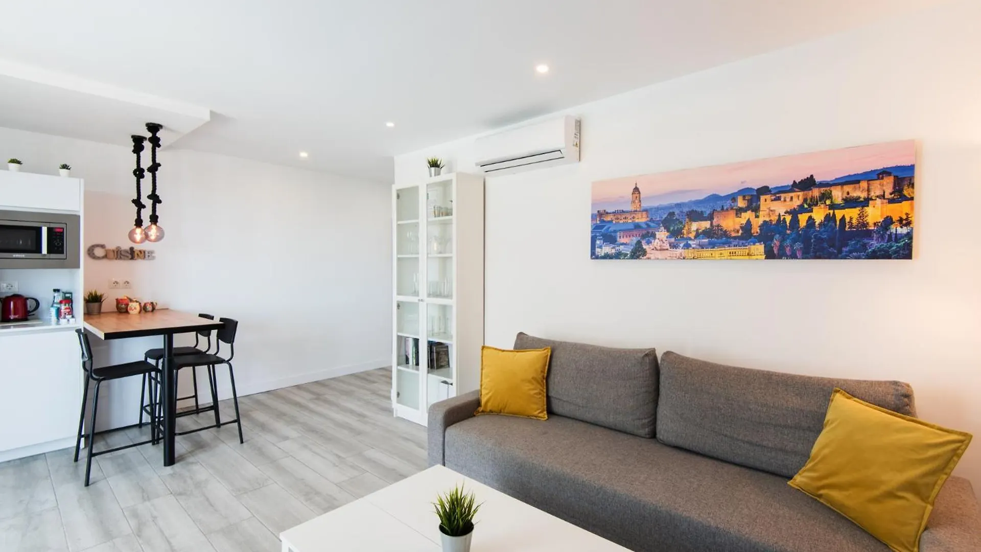 Palm True Towers 1, Marina Beach Apartment Fuengirola